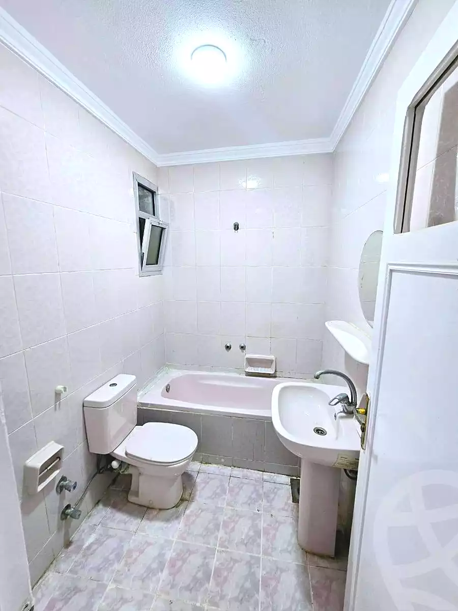 https://aqarmap.com.eg/en/listing/7361192-for-sale-alexandria-al-agamy-shataa-el-nakheel
