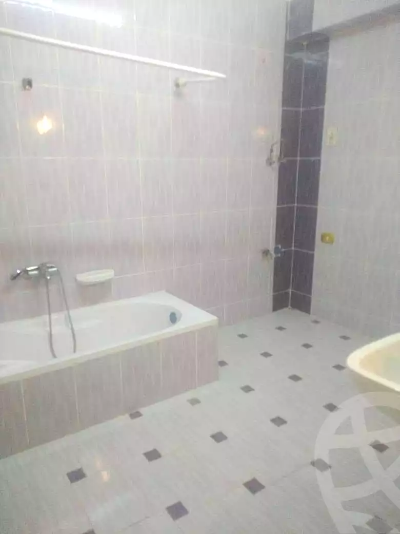 https://aqarmap.com.eg/ar/listing/7361776-for-sale-alexandria-al-agamy-lbytsh-al-aeda-al-kadema-st