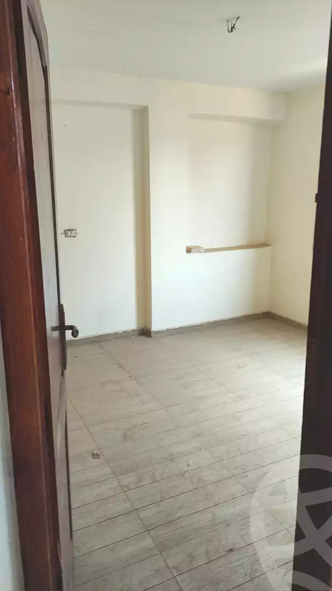 https://aqarmap.com.eg/ar/listing/7362018-for-sale-cairo-helwan-hadayek-helwan-nile-corniche-st