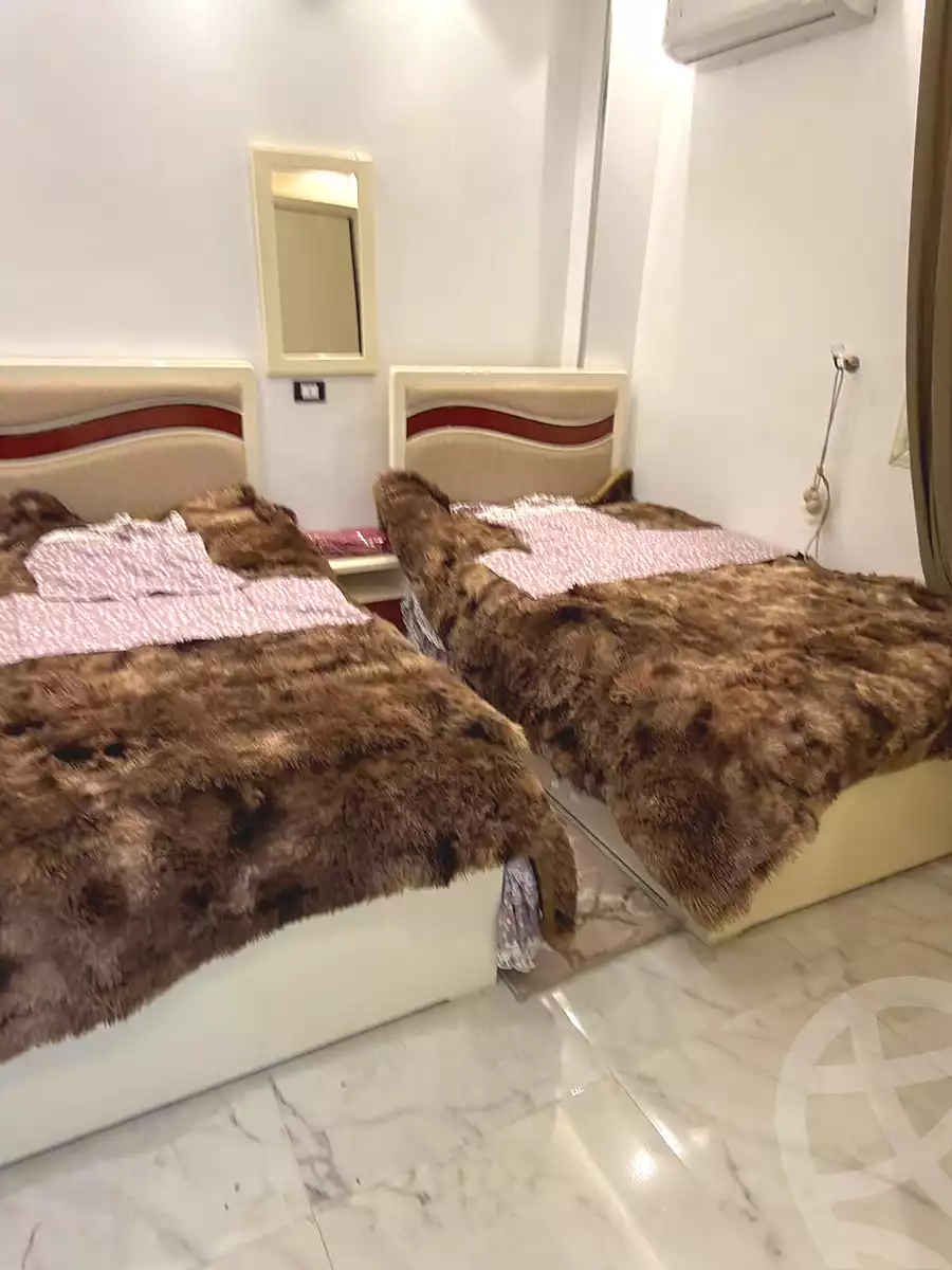 https://aqarmap.com.eg/ar/listing/7362160-for-rent-cairo-6th-of-october-el-ahyaa-neighborhood-1st-rich-bake-st