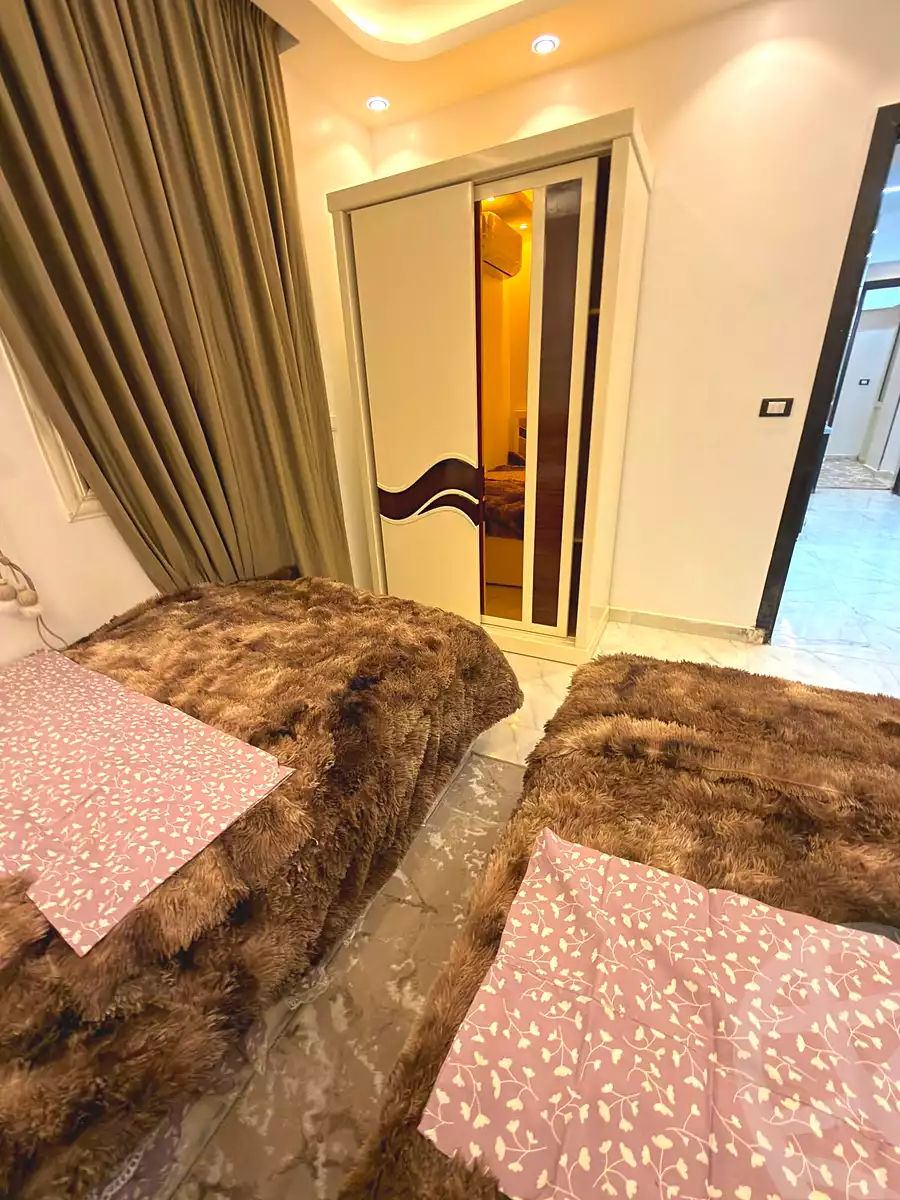 https://aqarmap.com.eg/ar/listing/7362160-for-rent-cairo-6th-of-october-el-ahyaa-neighborhood-1st-rich-bake-st