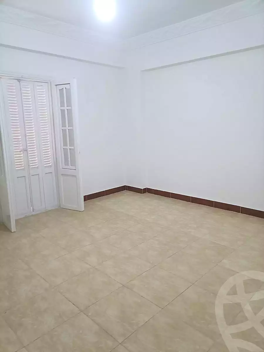 https://aqarmap.com.eg/ar/listing/7362541-for-sale-alexandria-sydy-bshr-sydy-bshr-bhry-shr-mhmwd-l-yswy