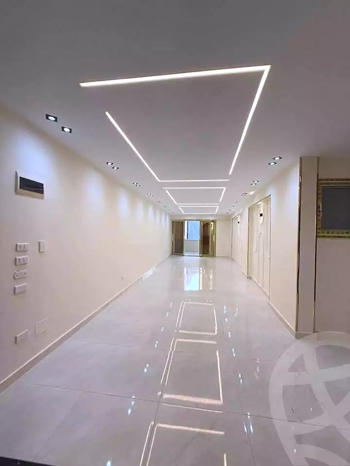 https://aqarmap.com.eg/ar/listing/7362852-for-sale-alexandria-sydy-bshr-sydy-bshr-bhry-street-17