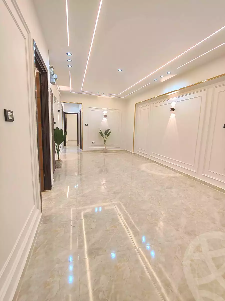 https://aqarmap.com.eg/ar/listing/7364559-for-sale-alexandria-miami-shr-jml-bd-lnsr