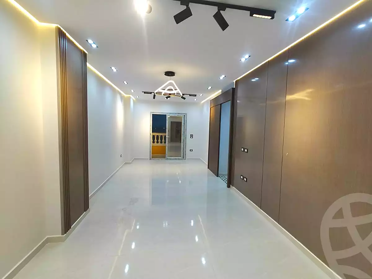 https://aqarmap.com.eg/ar/listing/7365206-for-sale-cairo-6th-of-october-hadaeq-october-compounds-el-fardoos-city