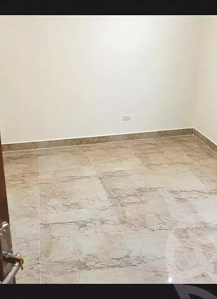 https://aqarmap.com.eg/ar/listing/7365950-for-rent-alexandria-sydy-bshr-sydy-bshr-bhry-shr-mhmwd-l-yswy