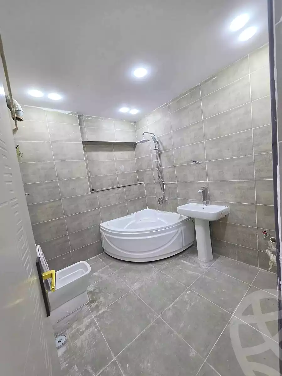 https://aqarmap.com.eg/ar/listing/7366620-for-rent-alexandria-miami-mahmoud-el-isawy-st