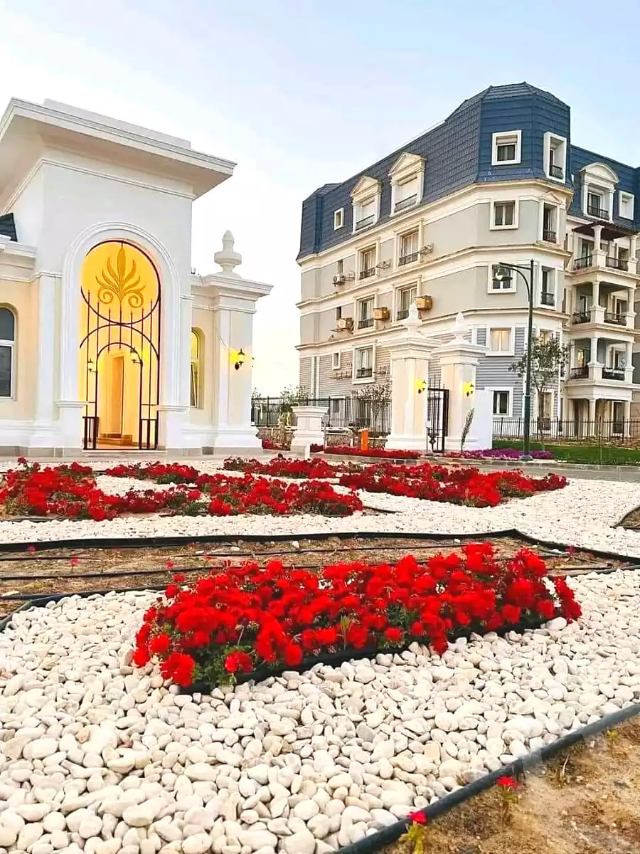 https://aqarmap.com.eg/ar/listing/7367035-for-sale-cairo-new-cairo-compounds-mwntn-fyw-y-syty-helio-park-mountain-view-icity