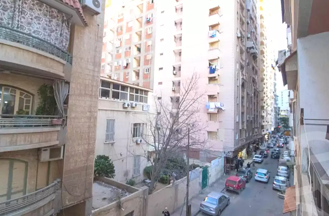 https://aqarmap.com.eg/en/listing/7367101-for-sale-alexandria-ganaklis-shr-mrtdy-bsh