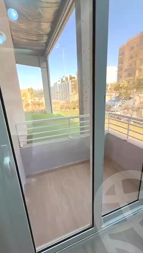 https://aqarmap.com.eg/ar/listing/7367149-for-sale-cairo-new-heliopolis-compounds-rock-white-compound