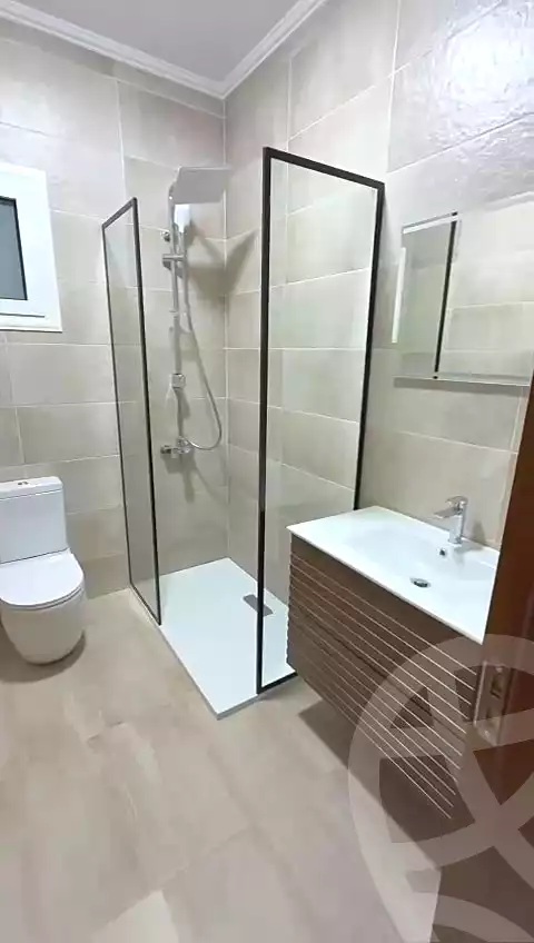 https://aqarmap.com.eg/ar/listing/7367149-for-sale-cairo-new-heliopolis-compounds-rock-white-compound