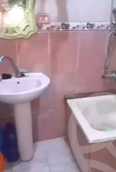 https://aqarmap.com.eg/en/listing/7367460-for-sale-alexandria-al-agamy-el-hanouvel-radwan-st