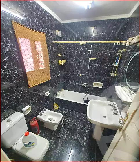https://aqarmap.com.eg/ar/listing/7367900-for-sale-cairo-helwan-helwan-el-sharkeya-borhan-st