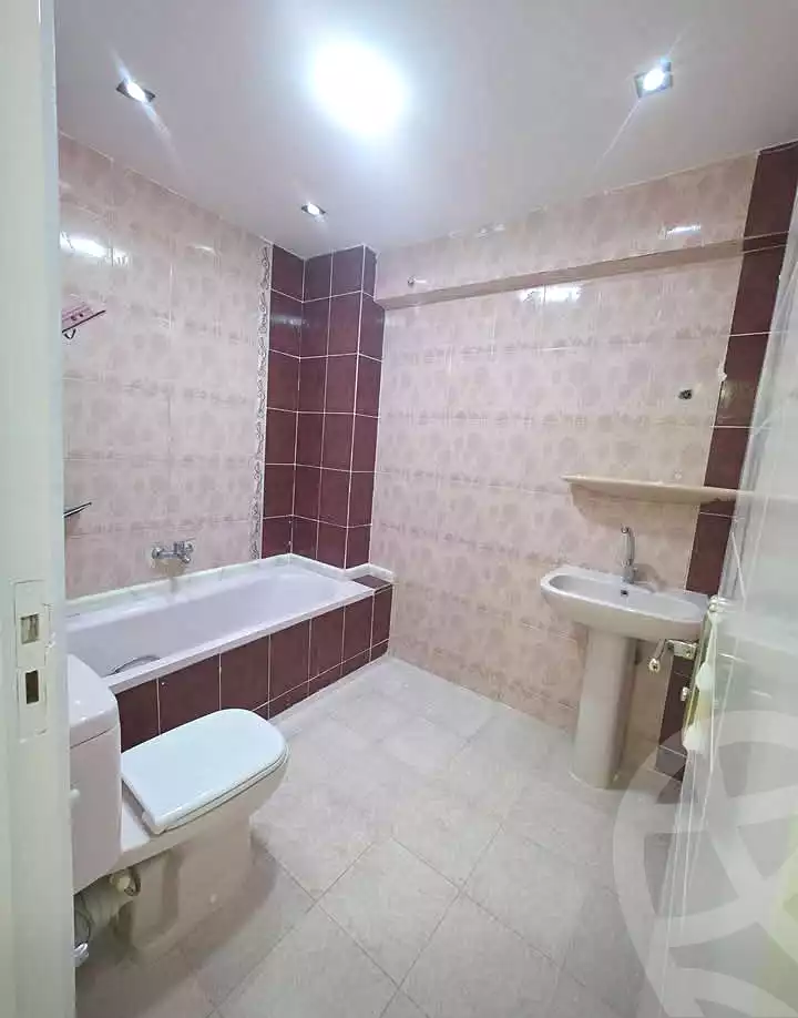 https://aqarmap.com.eg/ar/listing/7368035-for-sale-alexandria-sydy-bshr-sydy-bshr-bhry