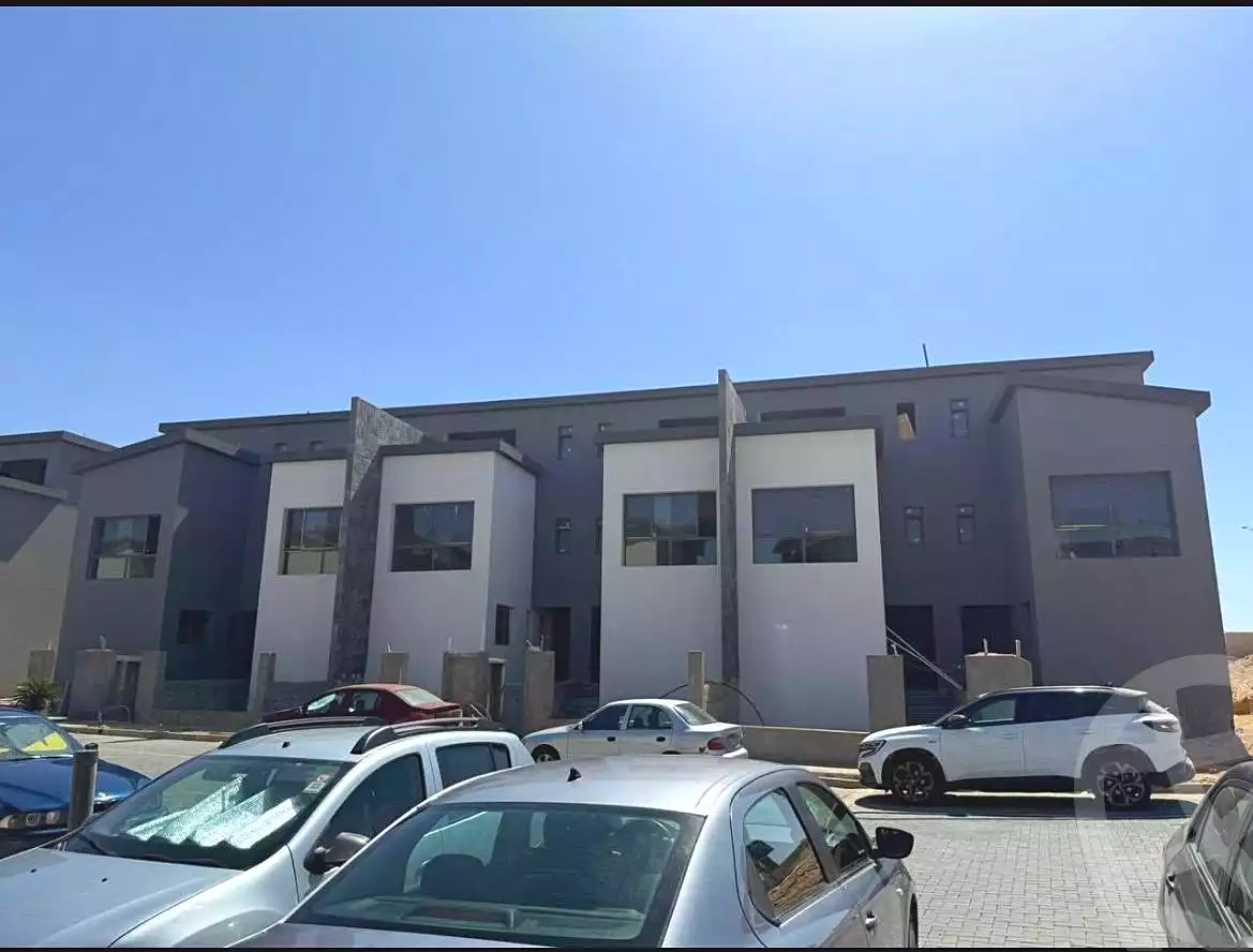 https://aqarmap.com.eg/en/listing/7368896-for-sale-cairo-new-cairo-compounds-kmbwnd-kryk-twn-il-cazar