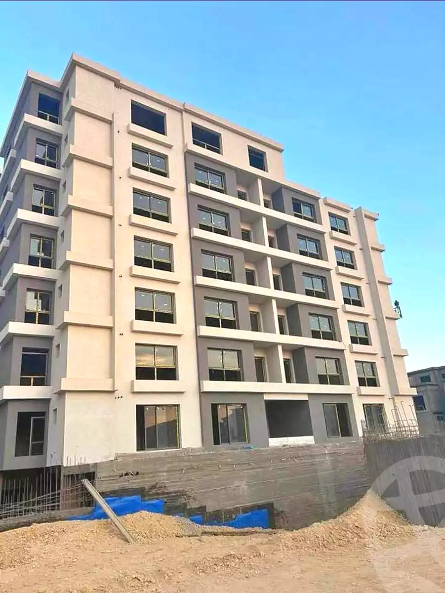 https://aqarmap.com.eg/ar/listing/7369019-for-sale-cairo-new-cairo-compounds-kmbwnd-kryk-twn-il-cazar