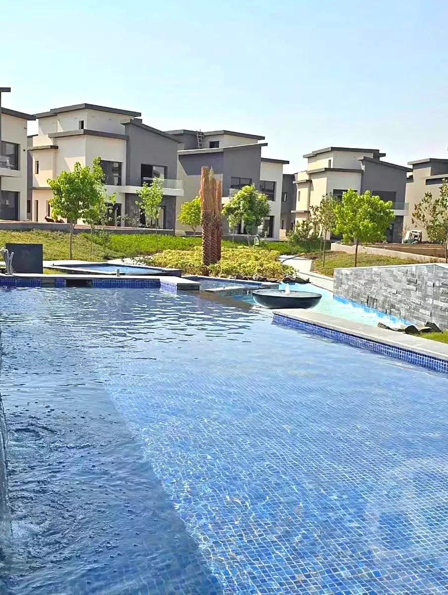 https://aqarmap.com.eg/ar/listing/7369019-for-sale-cairo-new-cairo-compounds-kmbwnd-kryk-twn-il-cazar