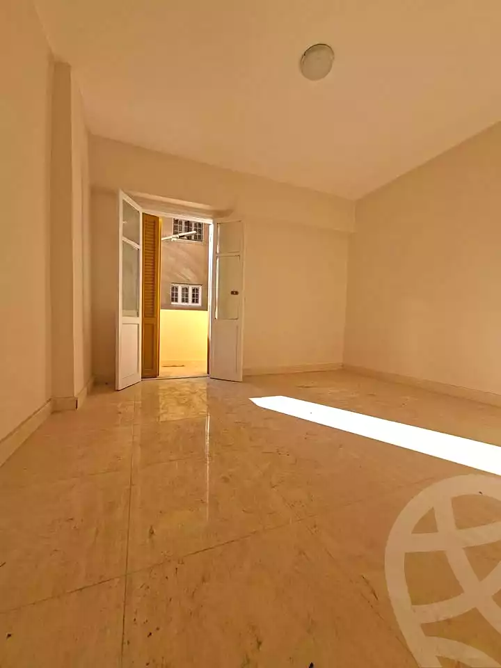 https://aqarmap.com.eg/ar/listing/7369462-for-sale-alexandria-el-mandara-abd-el-haleem-mahmoud-st