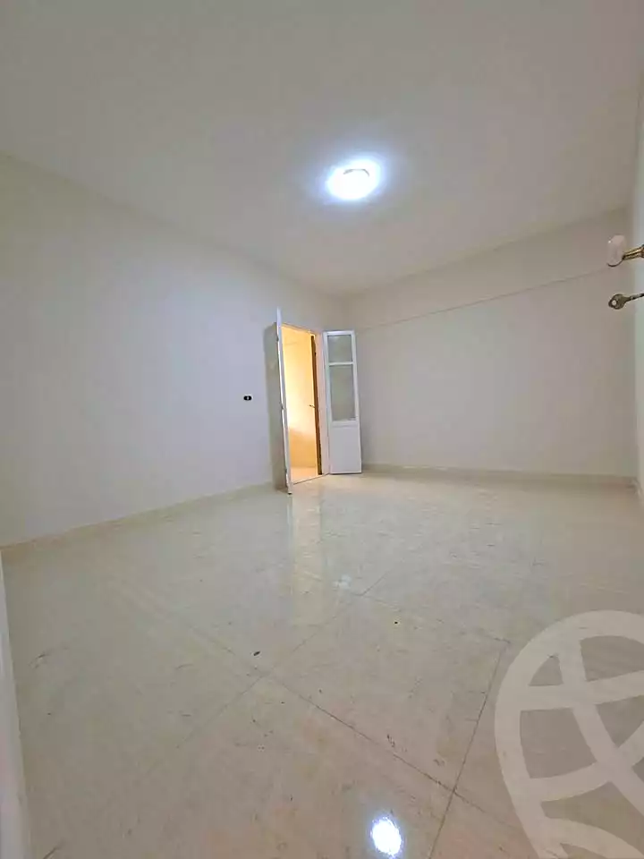 https://aqarmap.com.eg/ar/listing/7369462-for-sale-alexandria-el-mandara-abd-el-haleem-mahmoud-st