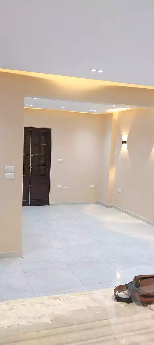 https://aqarmap.com.eg/ar/listing/7369889-for-sale-cairo-ain-shams-ahmed-esmat-st