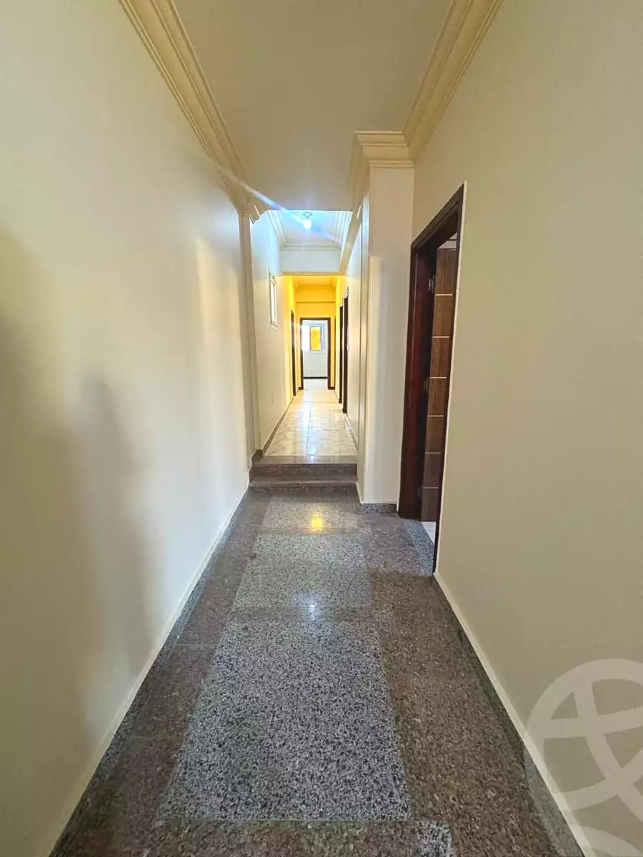 https://aqarmap.com.eg/ar/listing/7370314-for-sale-cairo-new-cairo-first-settlement-neighbourhood-10-el-shaheed-abdul-fattah-ahmed-st