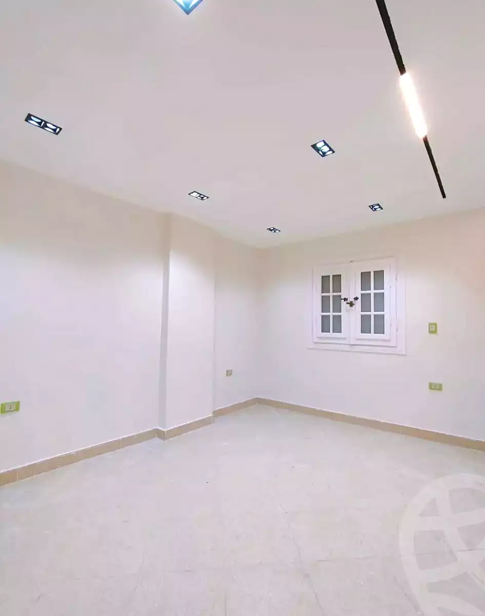 https://aqarmap.com.eg/ar/listing/7370348-for-sale-alexandria-al-agamy-lbytsh-al-kaada-st
