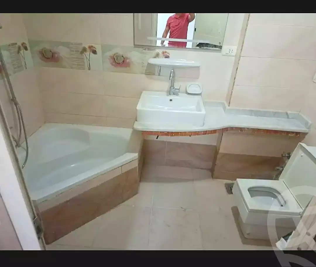 https://aqarmap.com.eg/ar/listing/7371096-for-rent-alexandria-sydy-bshr-sydy-bshr-bhry-shr-mhmwd-l-yswy