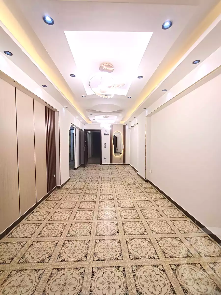 https://aqarmap.com.eg/ar/listing/7371425-for-sale-alexandria-al-agamy-bw-ywsf