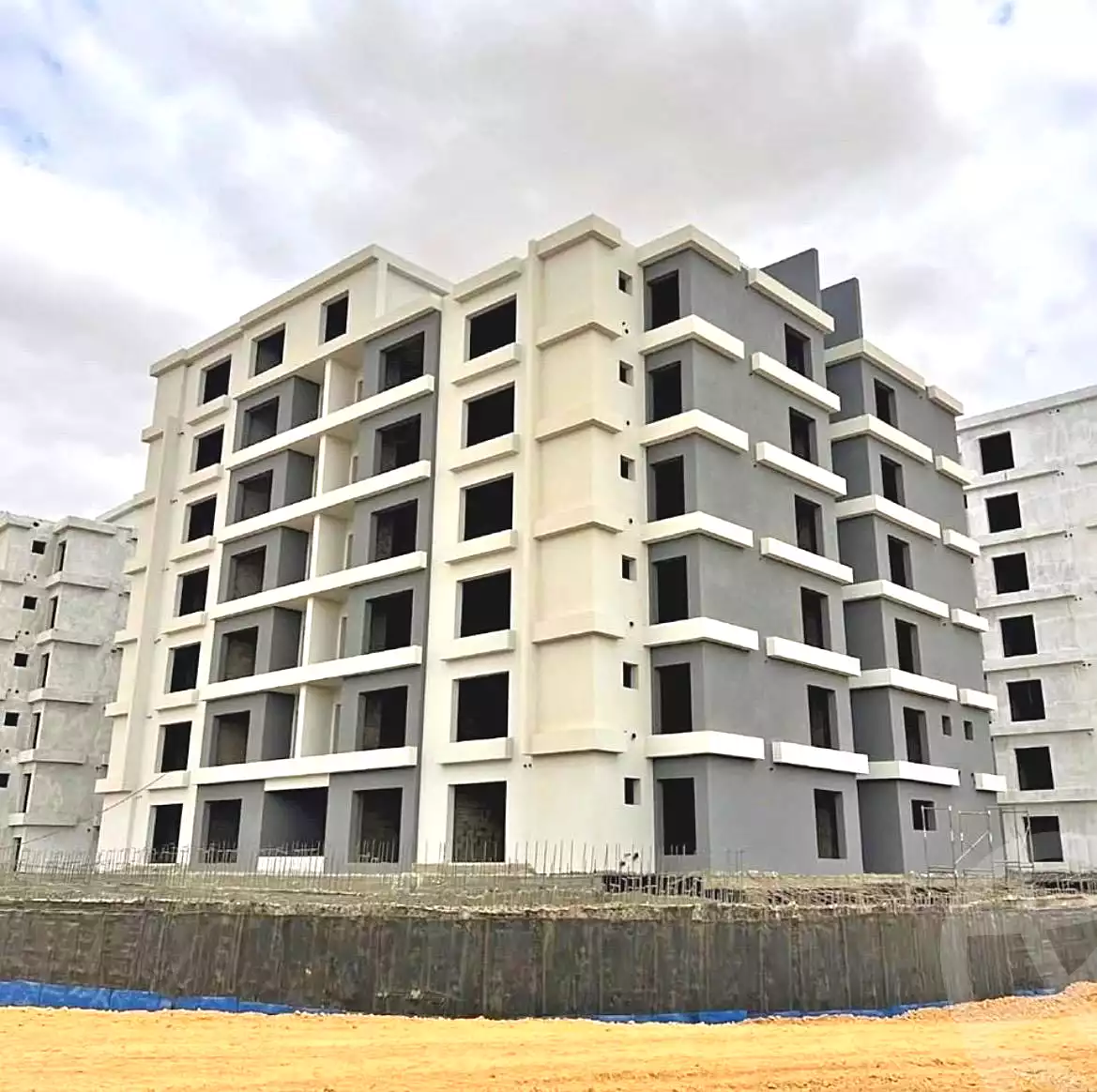 https://aqarmap.com.eg/en/listing/7371586-for-sale-cairo-new-cairo-compounds-the-crest-compound-il-cazar
