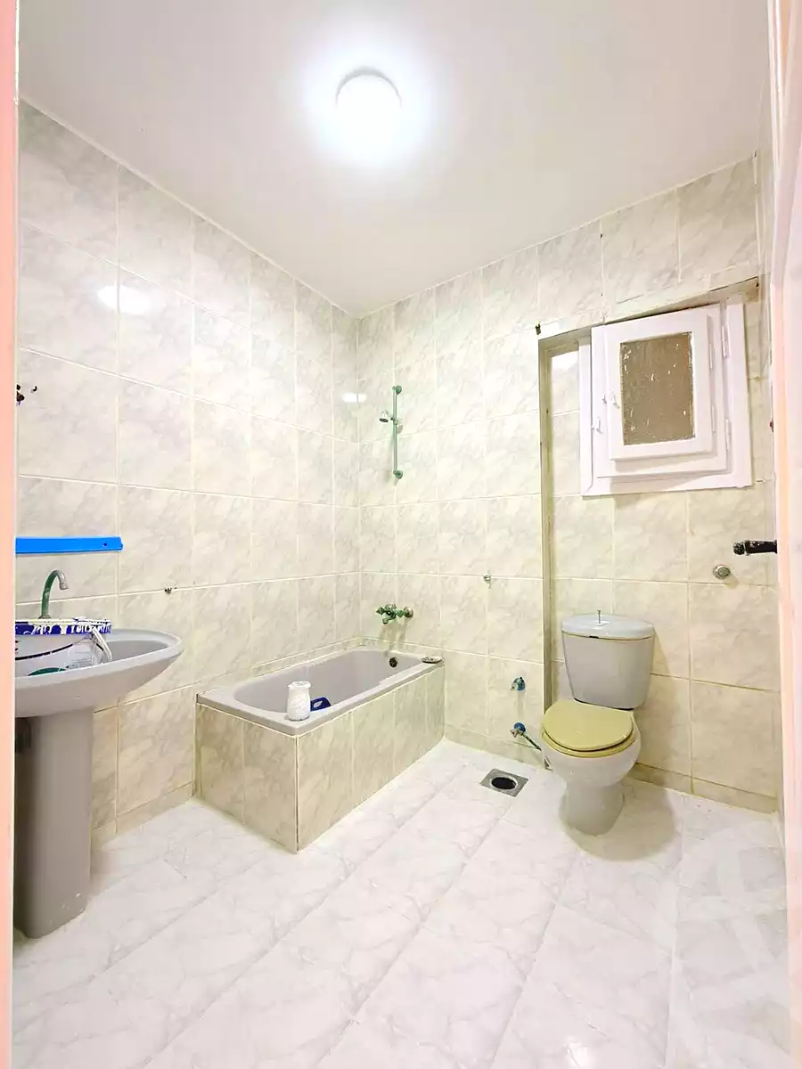 https://aqarmap.com.eg/en/listing/7371798-for-sale-alexandria-al-agamy-shataa-el-nakheel