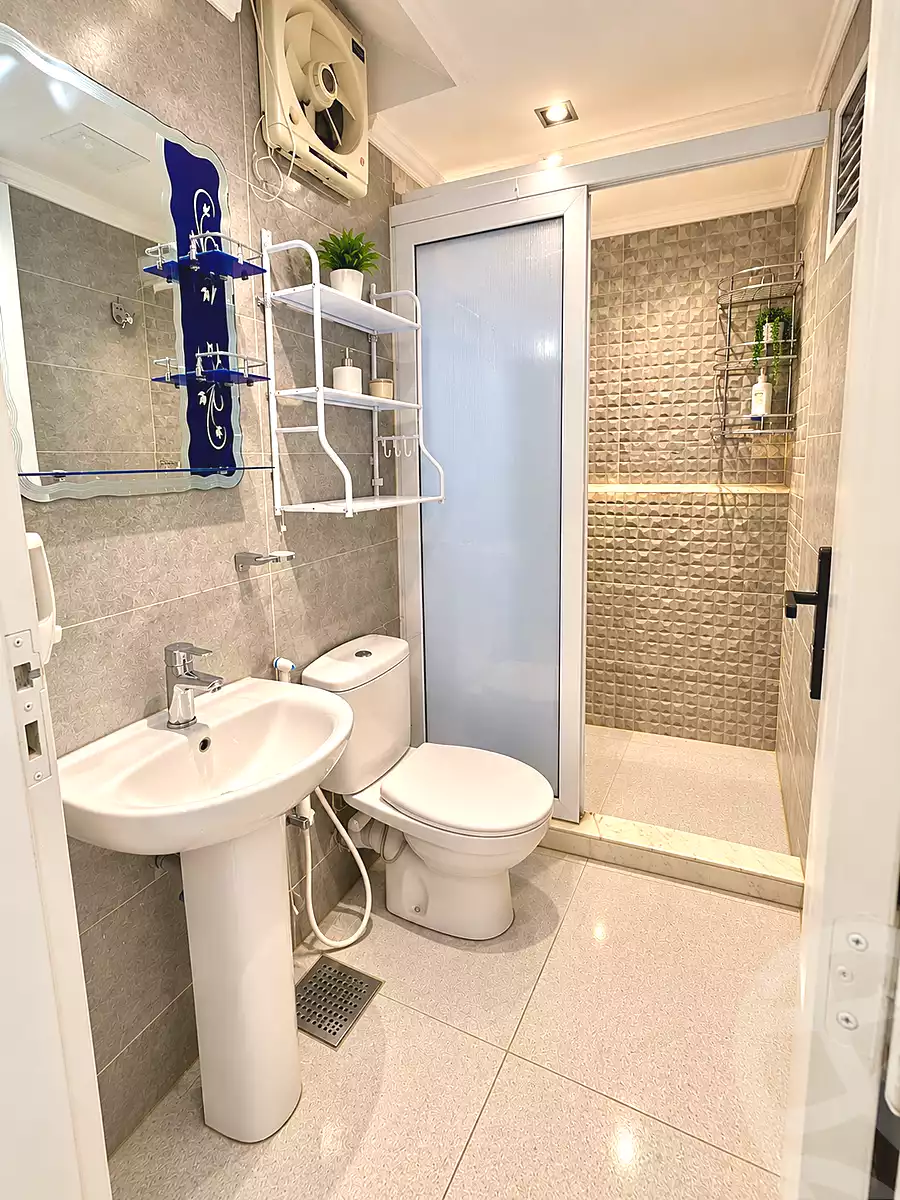 https://aqarmap.com.eg/ar/listing/7371809-for-sale-cairo-helwan-mohamed-sayed-ahmed-st
