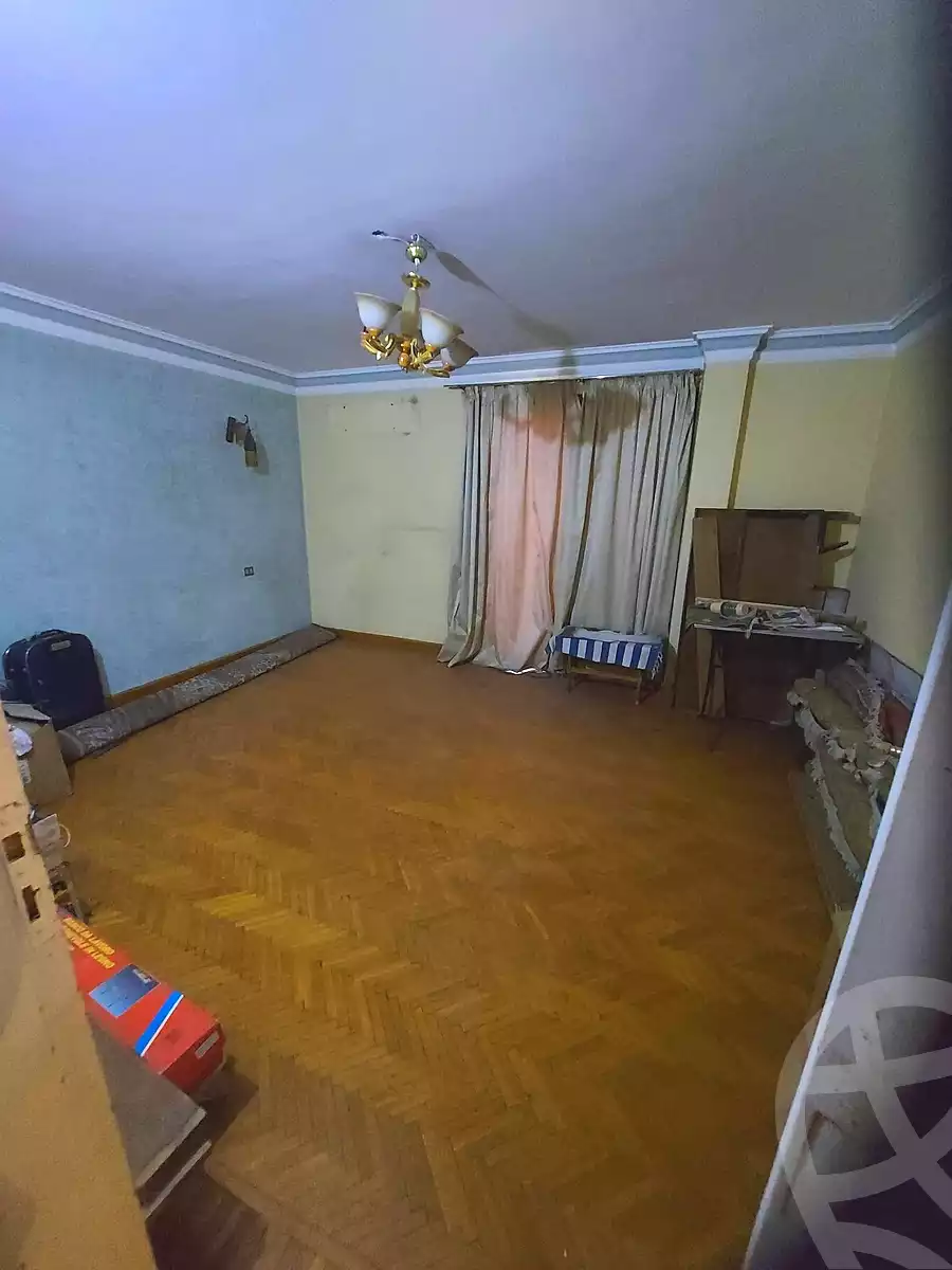 https://aqarmap.com.eg/ar/listing/7372130-for-sale-cairo-helwan-helwan-el-sharkeya-mostafa-safwat-st