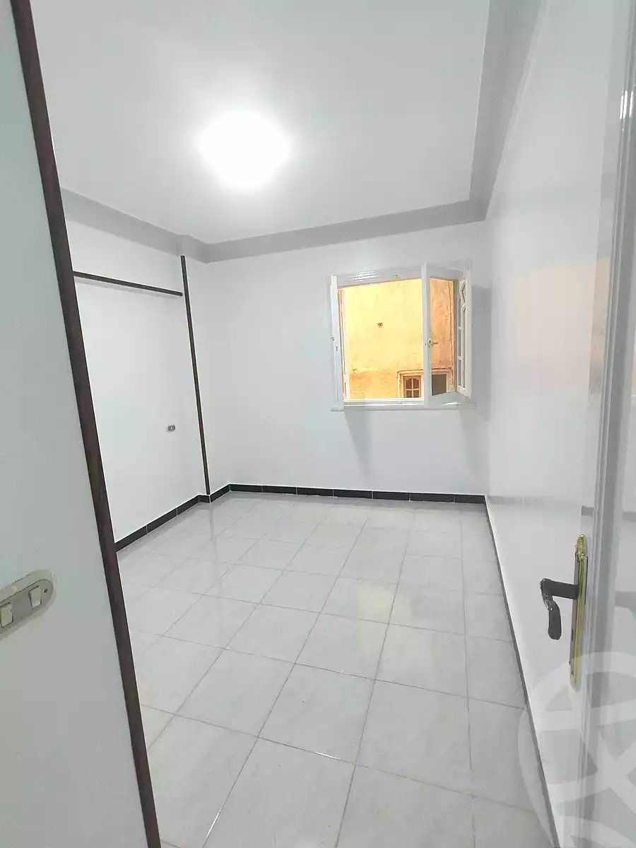 https://aqarmap.com.eg/ar/listing/7373041-for-sale-alexandria-al-agamy-shataa-el-nakheel