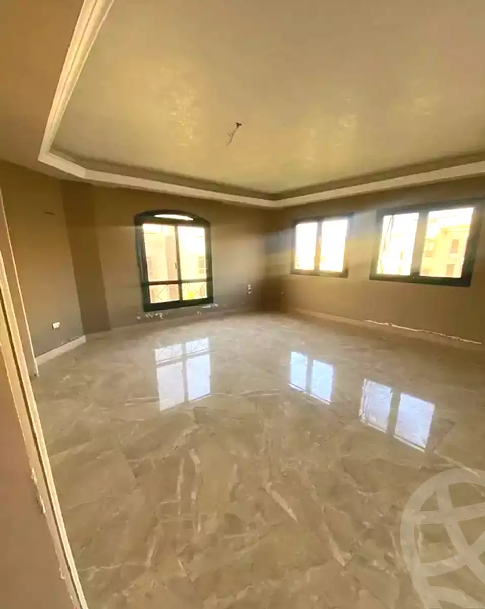 https://aqarmap.com.eg/ar/listing/7373813-for-sale-cairo-new-cairo-compounds-zizinia-city