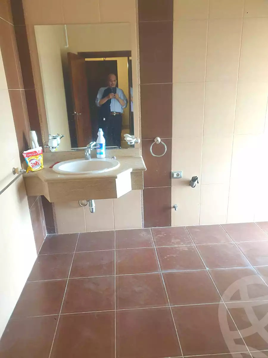 https://aqarmap.com.eg/ar/listing/7373867-for-sale-cairo-el-sheikh-zayed-city-compounds-hadayek-el-mohandiseen