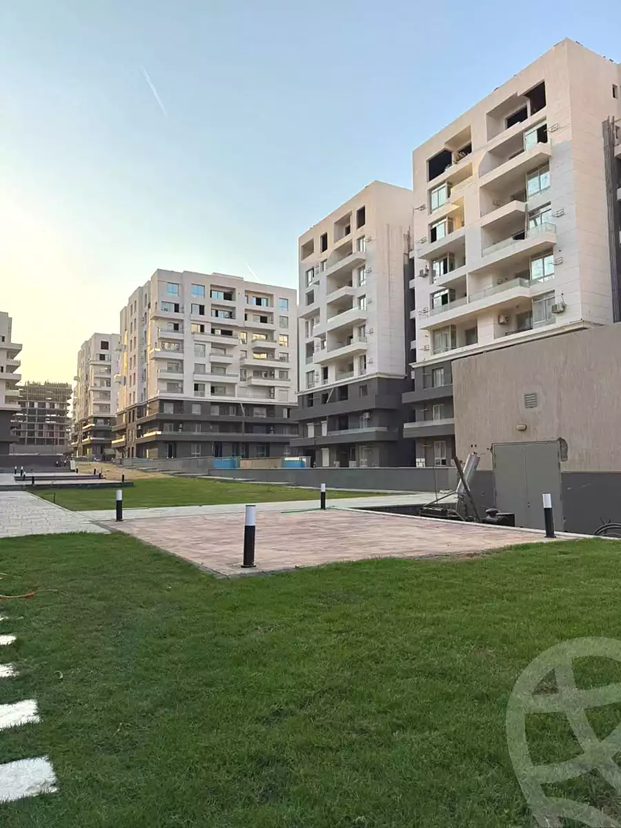 https://aqarmap.com.eg/en/listing/7374017-for-sale-cairo-new-cairo-compounds-dh-ykwn-2-ryzydns-styl-hwm