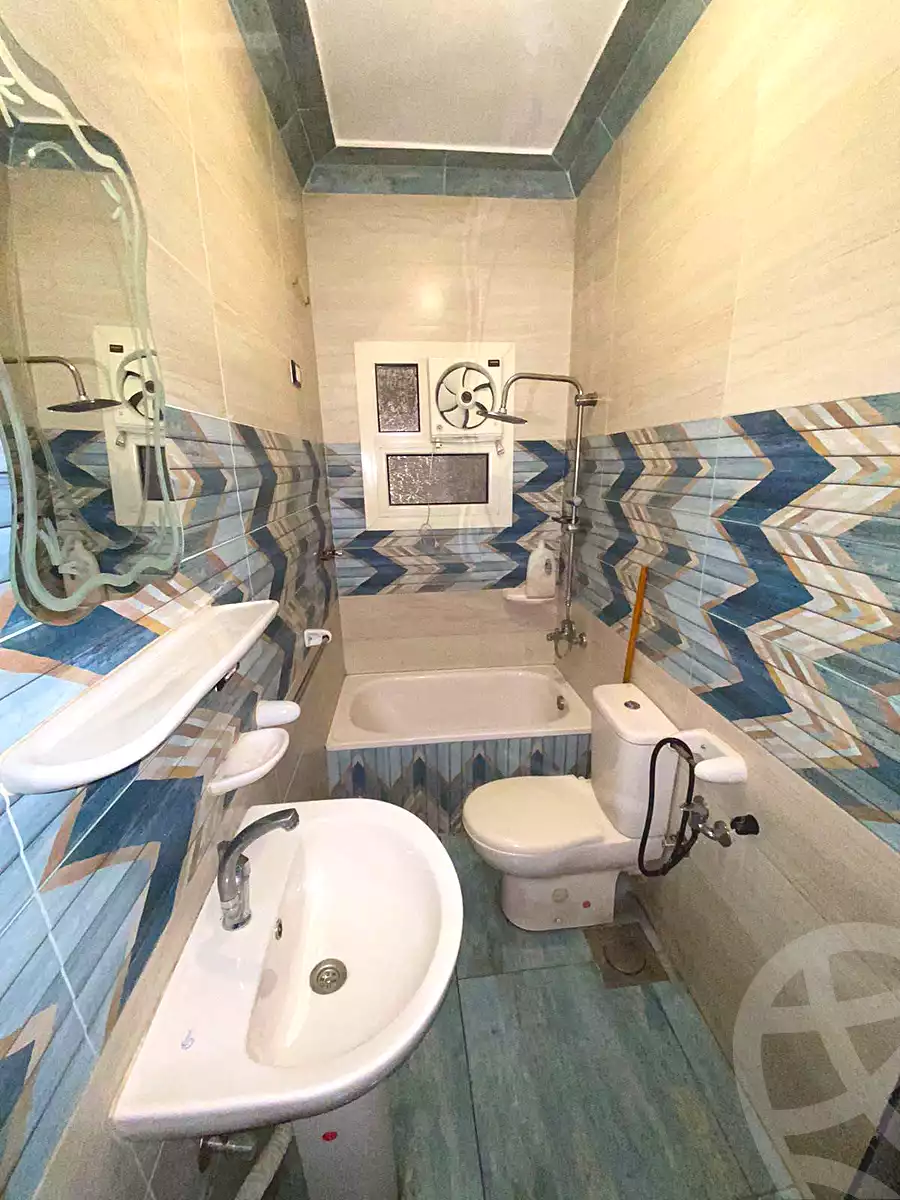 https://aqarmap.com.eg/ar/listing/7374223-for-sale-cairo-ain-shams-ain-shams-el-sharkia-el-eshrein-stt