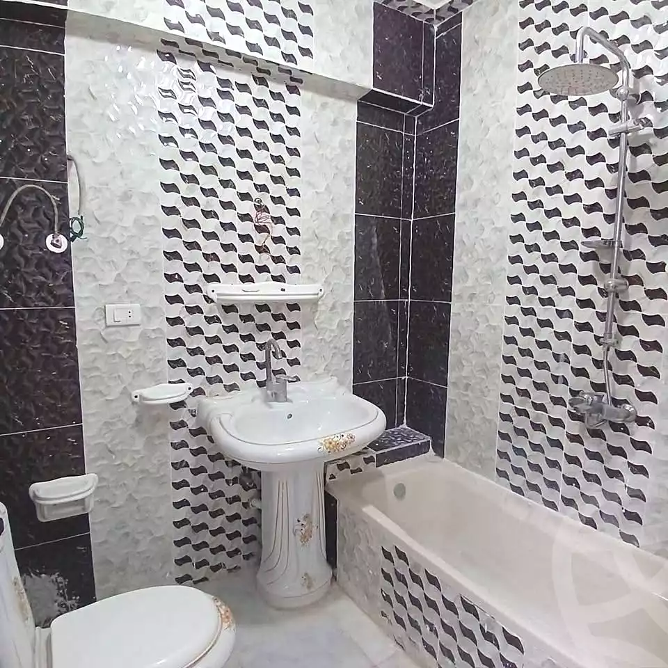 https://aqarmap.com.eg/en/listing/7376050-for-sale-alexandria-al-agamy-el-hanouvel