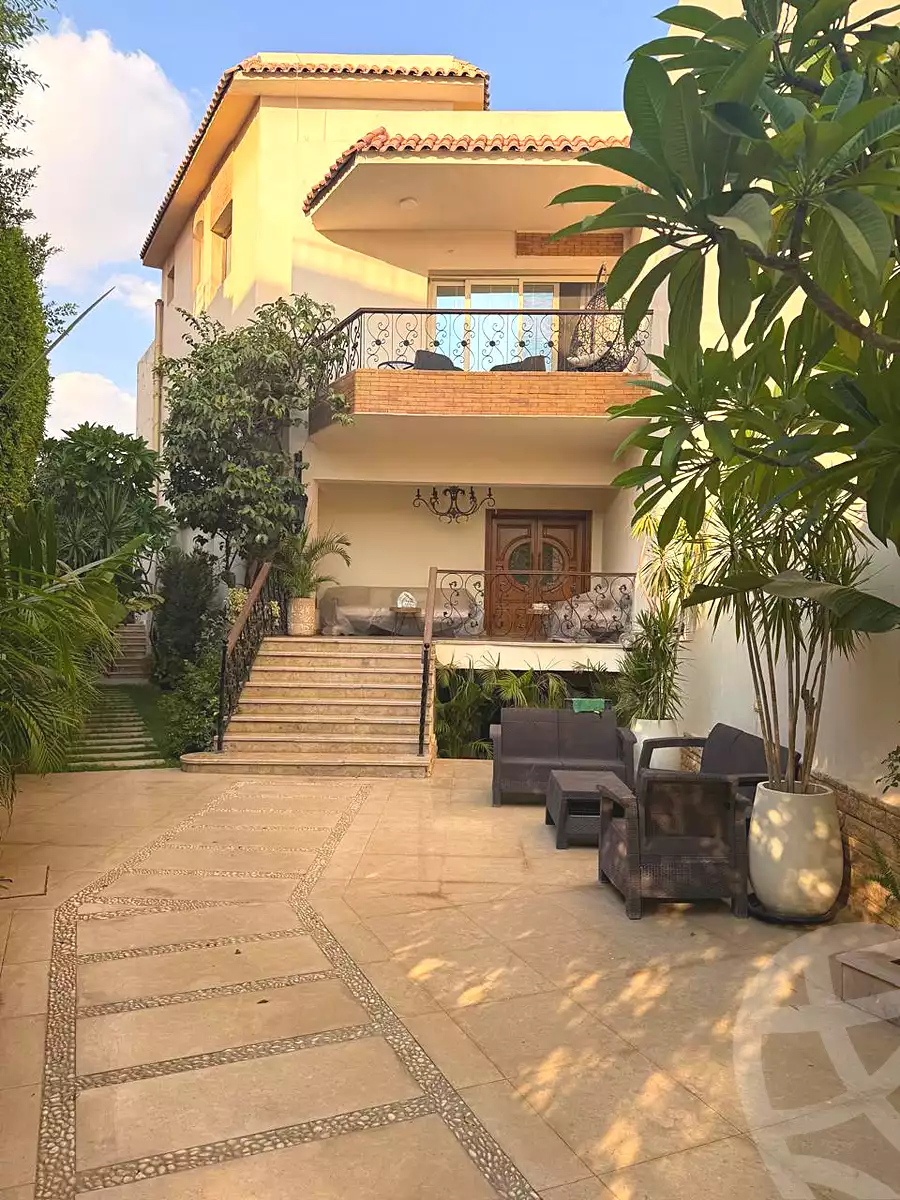 https://aqarmap.com.eg/en/listing/7376228-for-sale-cairo-el-shorouk-compounds-joudya-mall