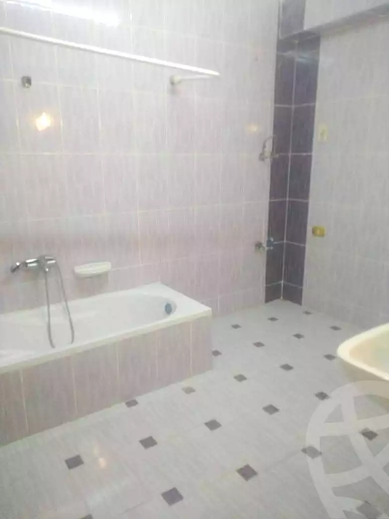 https://aqarmap.com.eg/ar/listing/7376881-for-sale-alexandria-al-agamy-lbytsh-al-aeda-al-kadema-st