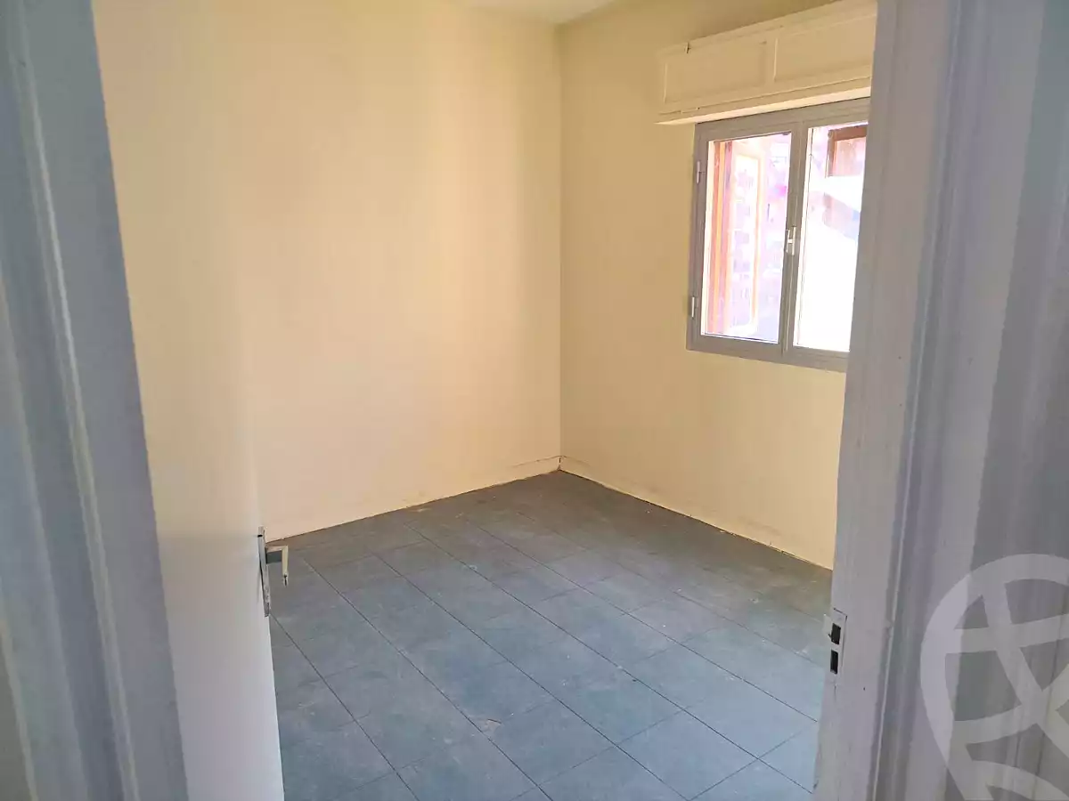 https://aqarmap.com.eg/ar/listing/7377100-for-rent-cairo-helwan-hadayek-helwan-nile-corniche-st