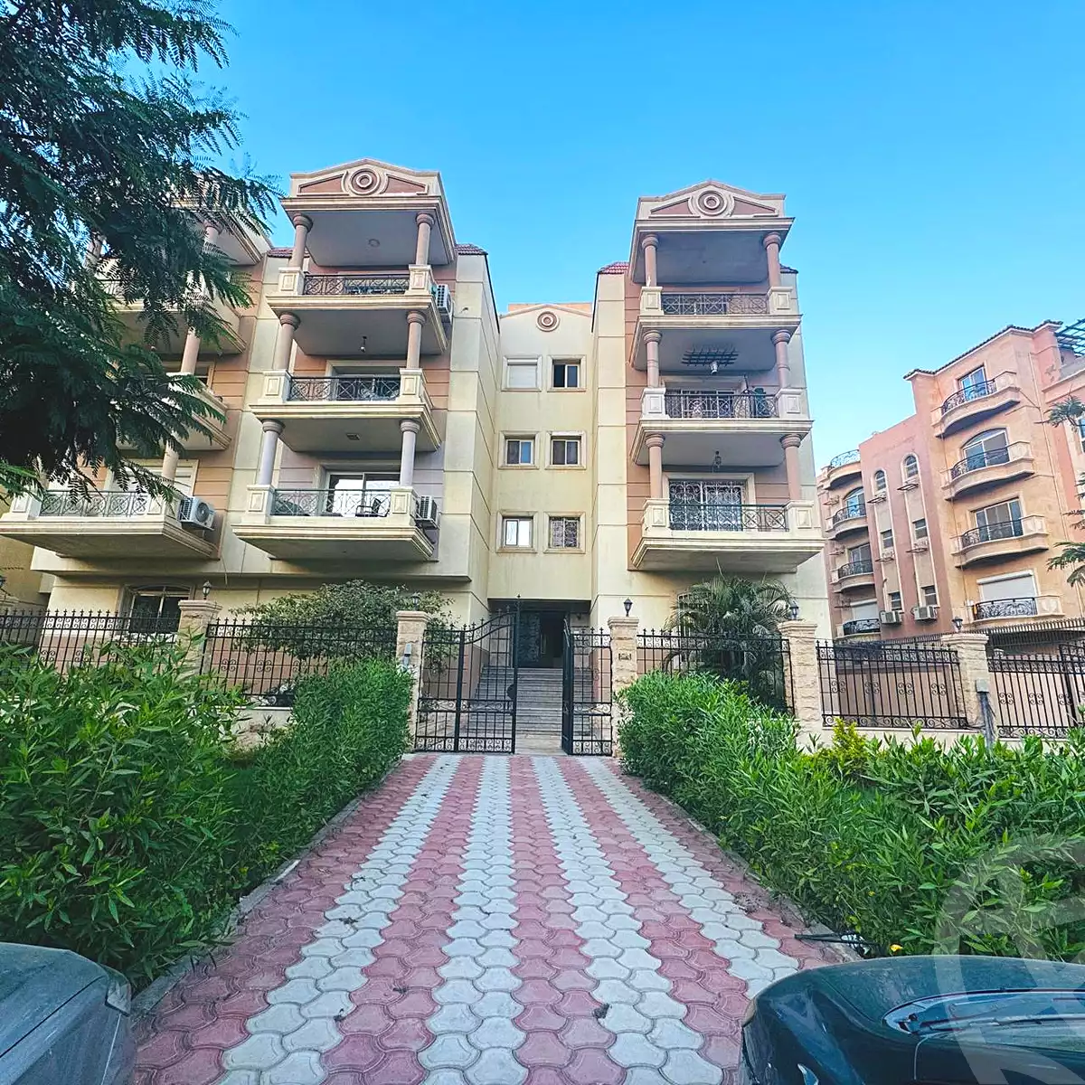 https://aqarmap.com.eg/ar/listing/7377649-for-sale-cairo-new-cairo-gharb-arabila-selim-st