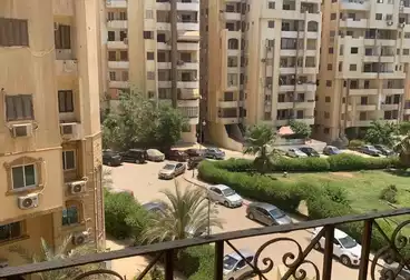 Apartments For sale - 3 rooms - floor 4