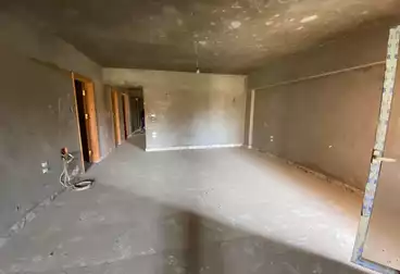 Apartments For sale - 4 rooms - floor 1