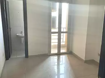 عيادات للبيع في أوتوستراد، المعادي، 68 متر