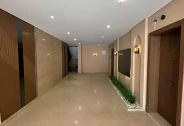 بنتهاوس للبيع تشطيب كامل و تكييفات و جراج كمبوند Village West دره - الشيخ زايد