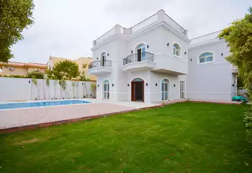 Villa for sale 500 sqm in King Mariout (Lawyers Association)