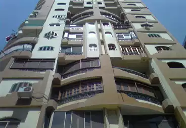 Apartments For sale in Elshahid Ahmed Hamdy St.