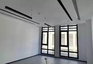 250 m adminstrative space for rent in district 5