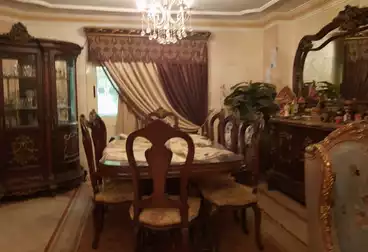 "Spacious 200 sqm Apartment for Sale in Cairo - 5-Piece Reception, 3 Bedrooms, 2 Bathrooms"